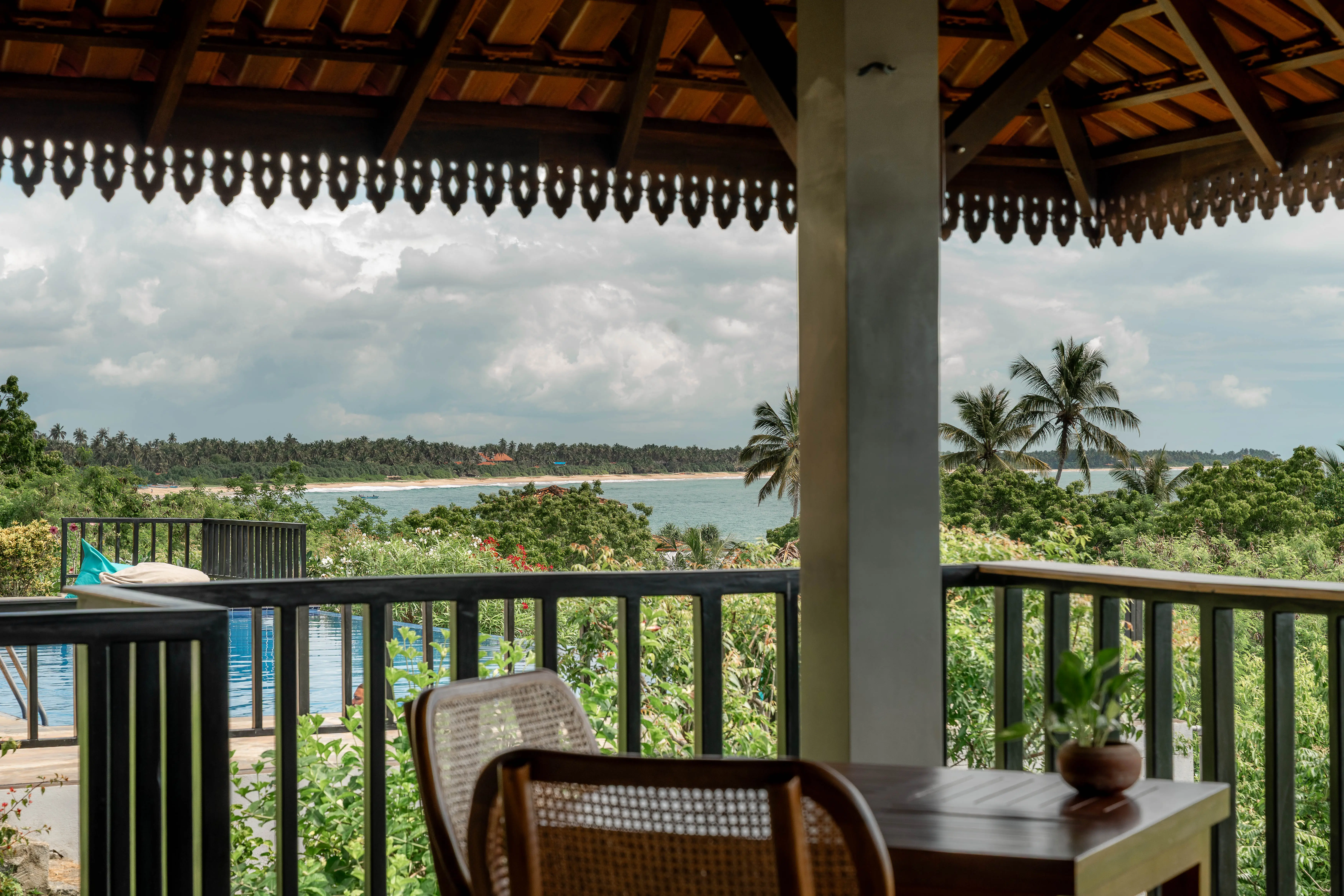 Ocean-View Restaurant ananthaya beach (3)