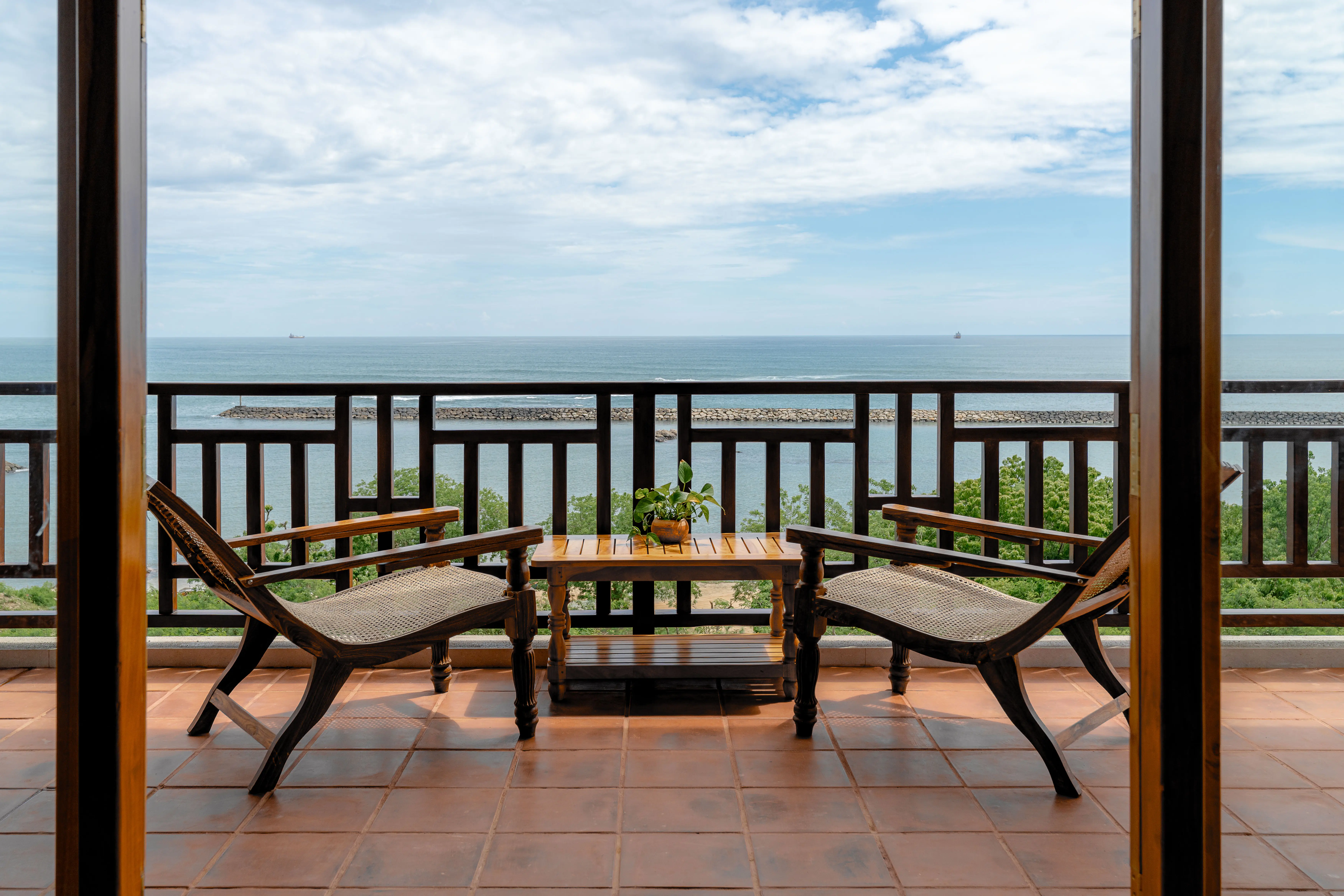 Ocean-View Restaurant ananthaya beach (4)