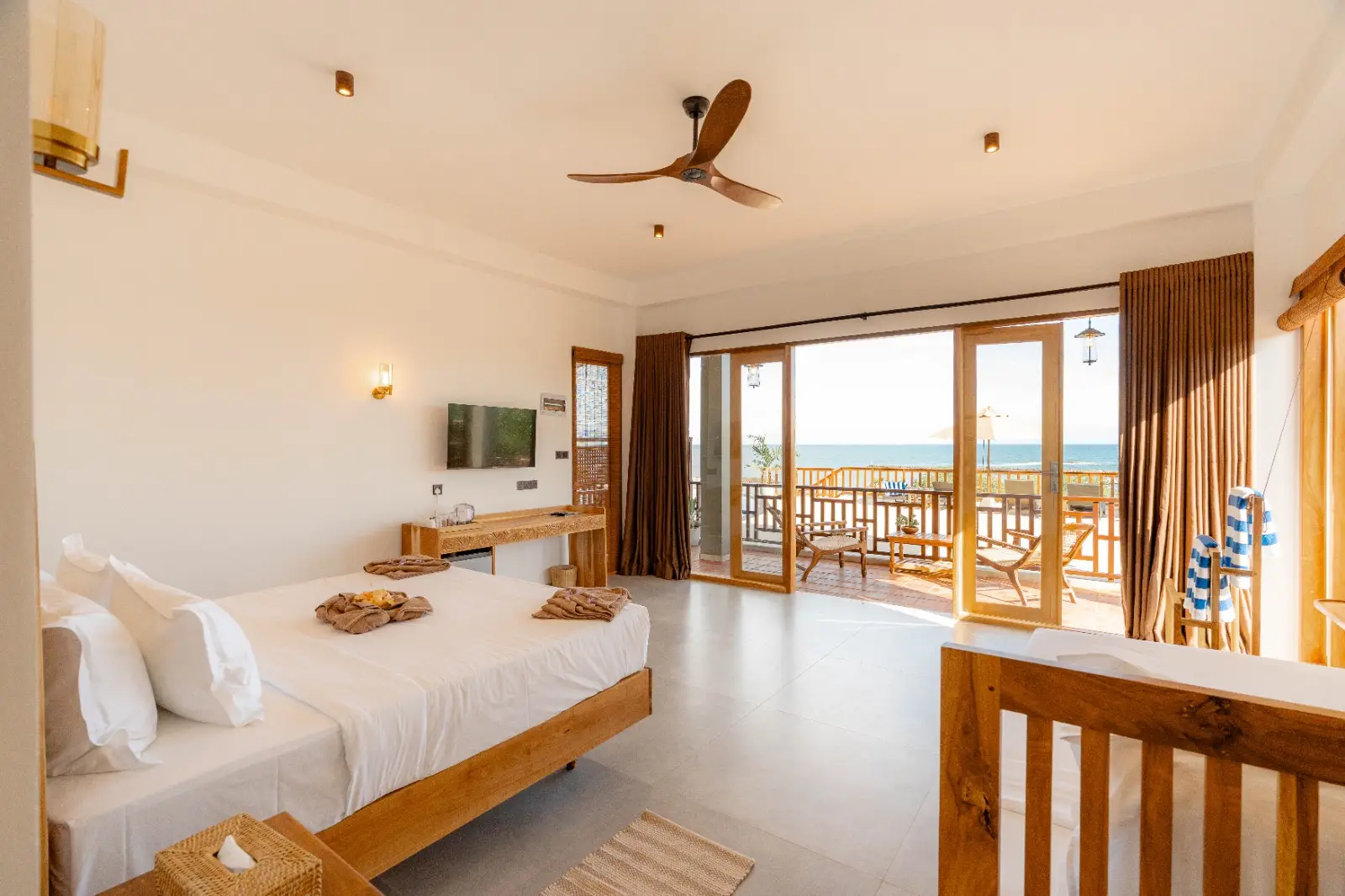 http://ananthaya%20beach%20Deluxe%20Family%20Suite%20with%20Sea%20View%20(17)