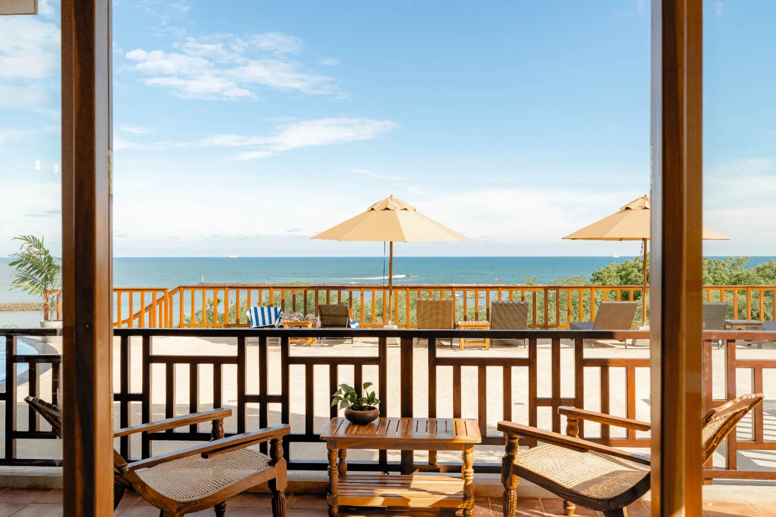 http://ananthaya%20beach%20Deluxe%20Family%20Suite%20with%20Sea%20View
